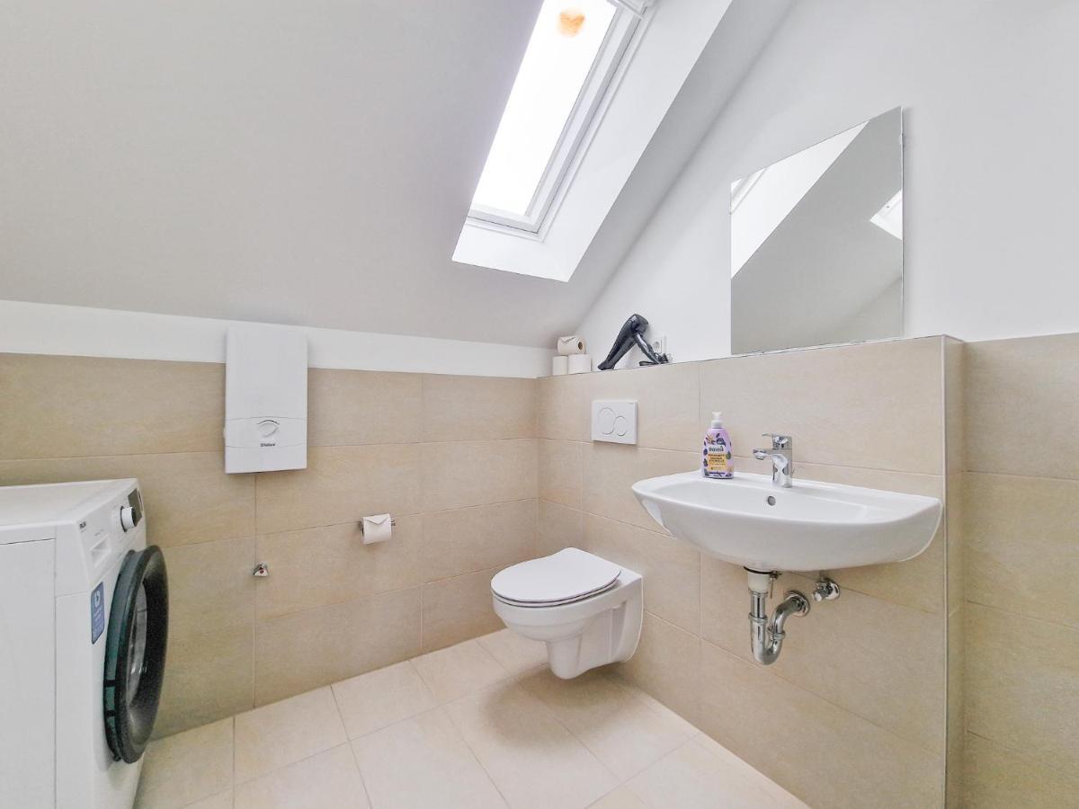 Raj Living - 1 Or 3 Room Apartments - 20 Min Messe Dus And Old Town Dus Düsseldorf Exterior foto